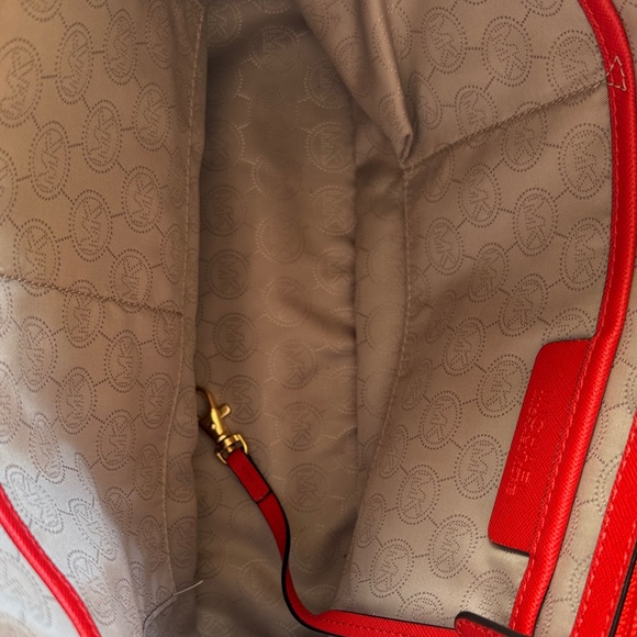 Michael Kors Vibrant Red purse - Picture 8 of 11